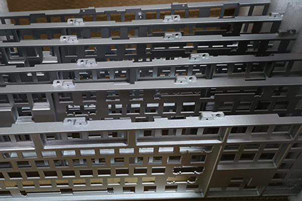 数控金属加工(金属加工车间属于)(图2)